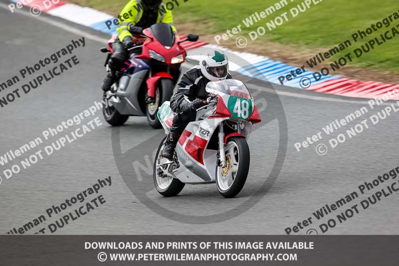 Vintage motorcycle club;eventdigitalimages;mallory park;mallory park trackday photographs;no limits trackdays;peter wileman photography;trackday digital images;trackday photos;vmcc festival 1000 bikes photographs